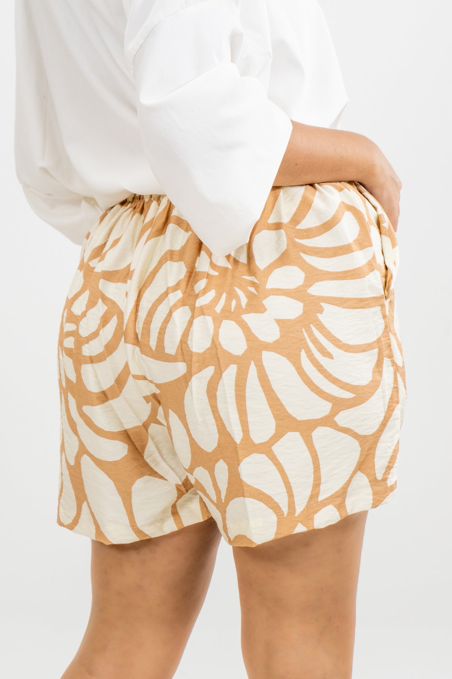 SHORT HADDI - COLOR BEIGE
