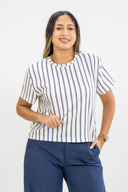 CAMISETA EN MALLA - COLOR AZUL CLARO