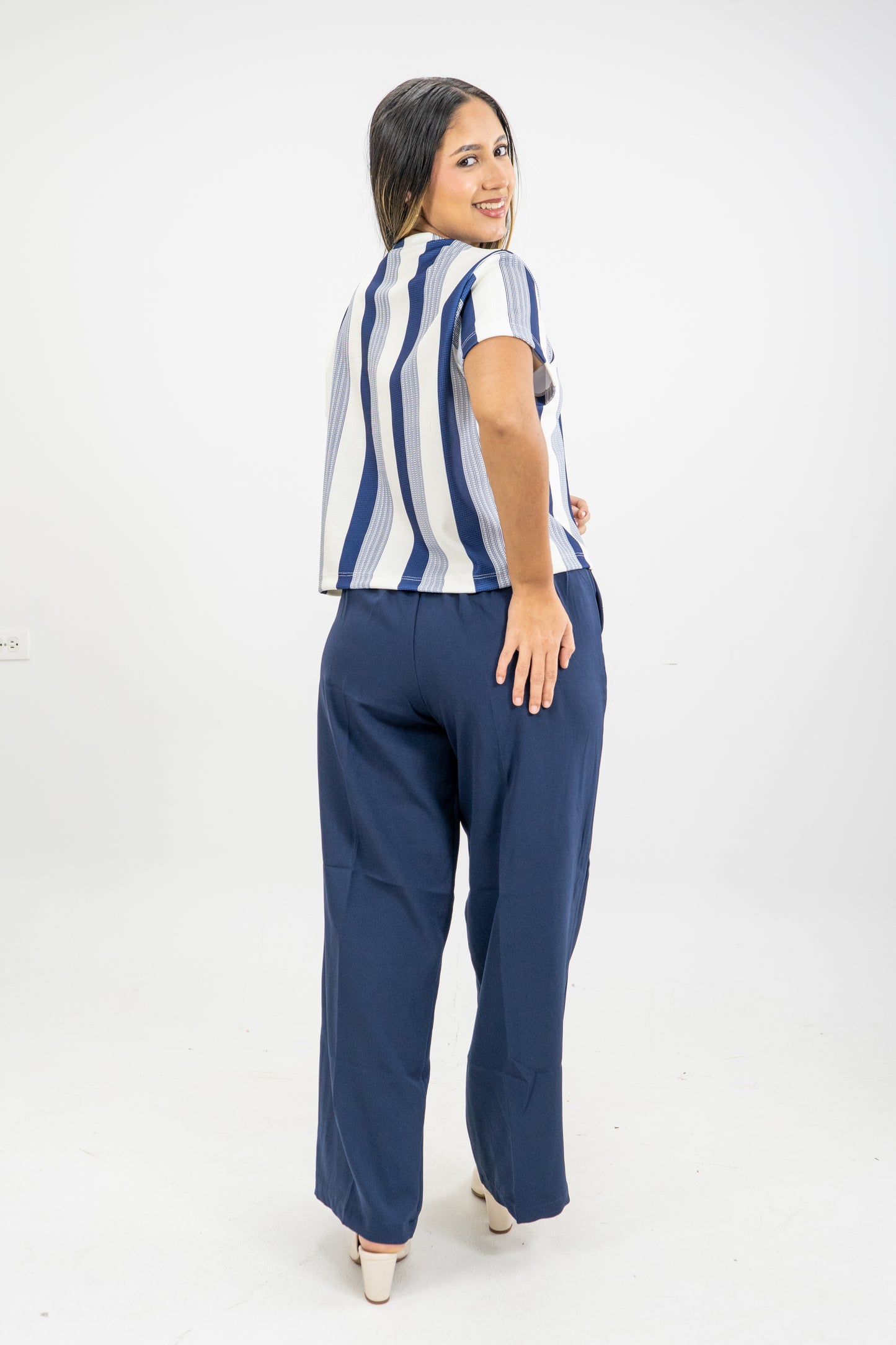 CAMISETA EN MALLA - COLOR AZUL