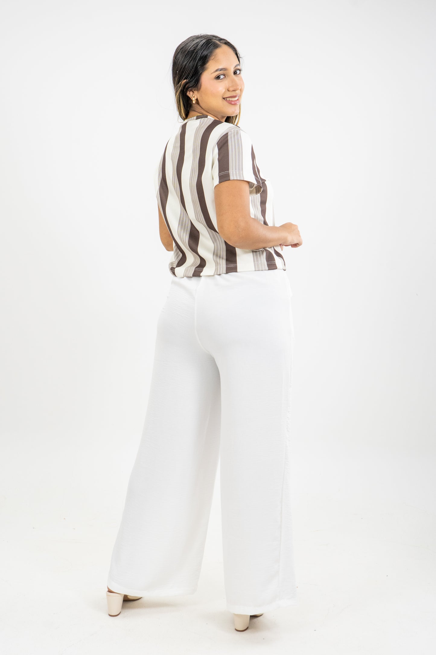 CAMISETA EN MALLA - COLOR MARRON